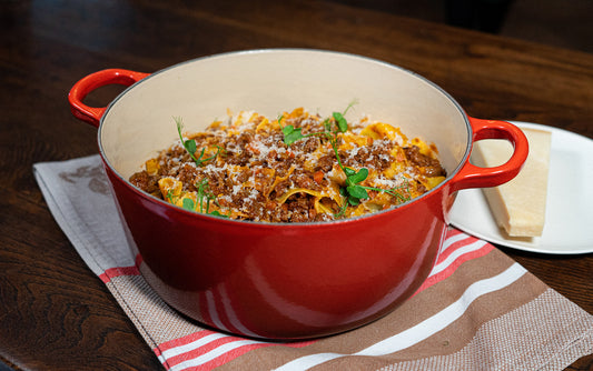 Rinderbolognese auf Pappardelle