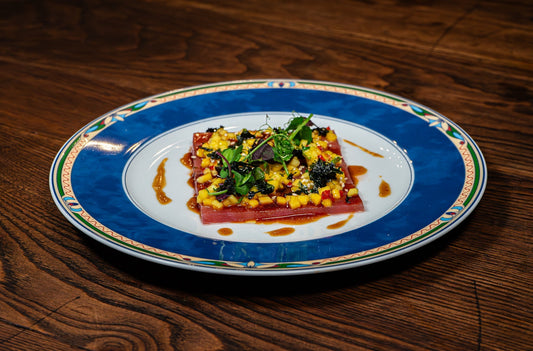 Thunfischcarpaccio mit pikanter Mango und Soyavinaigrette