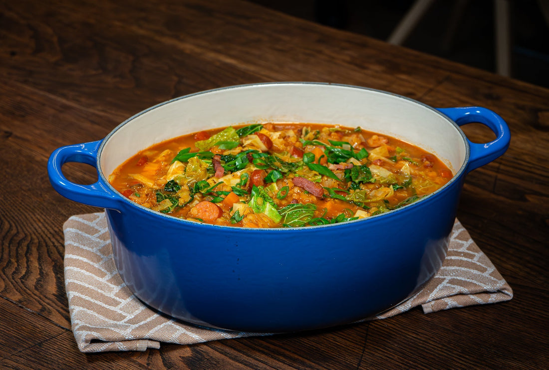 Linsen-Kohl-Eintopf mit Speck und Mettenden